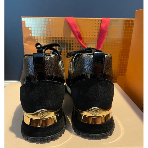 Louis Vuitton Run Away Women's Sneakers size 9-EUC - Picture 9 of 9
